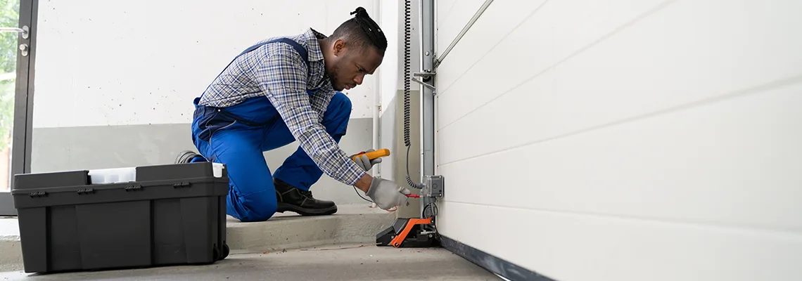 Repair Garage Door Not Closing But Light Flashing in Deltona, FL