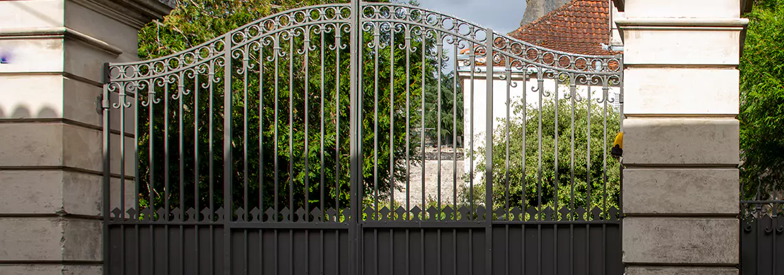 Wooden Swing Gate Repair in Deltona, FL